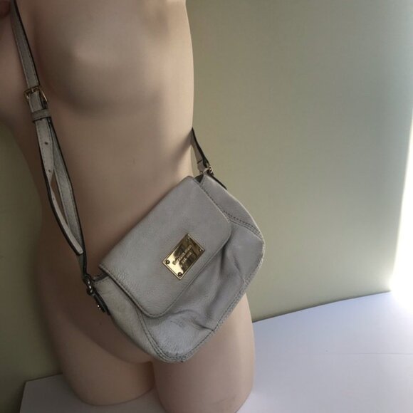 Michael Kors Pebble Leather Small Crossbody Shoulder Bag Mini Handbag White Gold - Picture 14 of 16